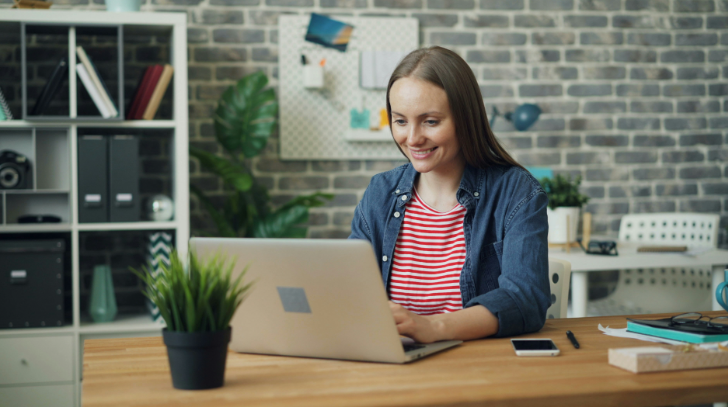 Leveraging open knowledge platforms to manage brand reputation